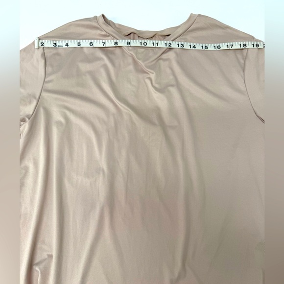 NWOT Open Back Twist T-Shirt – Light Pink/Cream – Size M - Picture 4 of 7